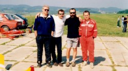 2000 - (zleva) Vlastimil Vyhnálek, Petr Moravec, Pepa Chládek, Honza Krejčí­